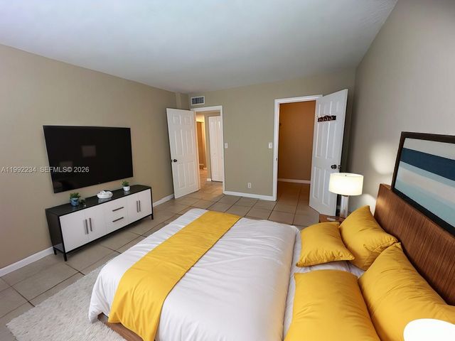 9001 SW 77 Avenue C705, Miami, FL 33156