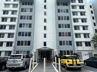 9001 SW 77 Avenue C705, Miami, FL 33156