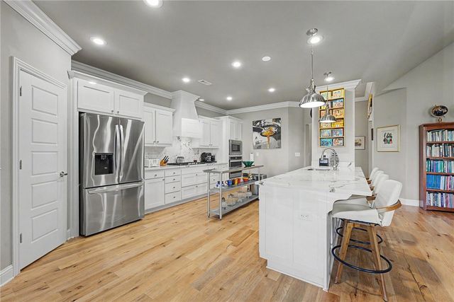 1374 S Spring Loop, Fayetteville, AR 72703