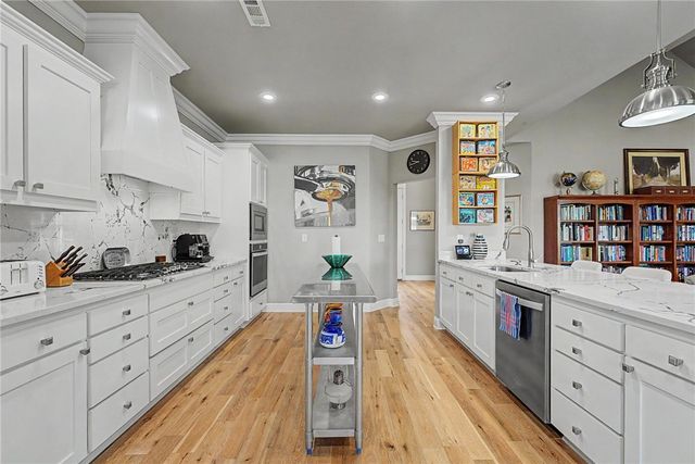 1374 S Spring Loop, Fayetteville, AR 72703