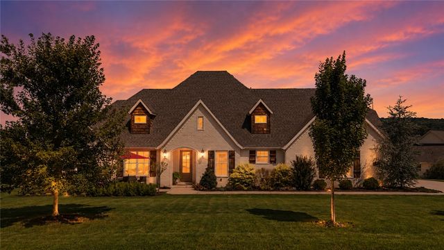 1374 S Spring Loop, Fayetteville, AR 72703