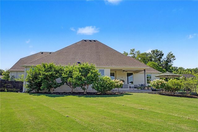1374 S Spring Loop, Fayetteville, AR 72703