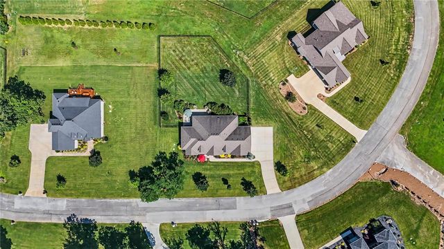 1374 S Spring Loop, Fayetteville, AR 72703