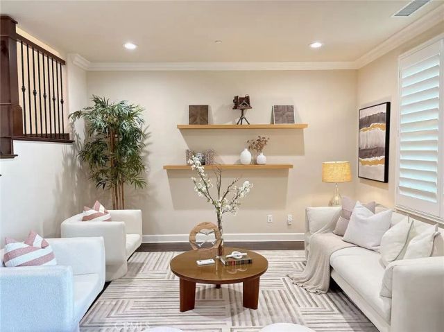 65 Rolling Green, Irvine, CA 92620