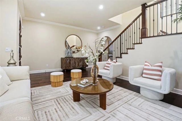 65 Rolling Green, Irvine, CA 92620