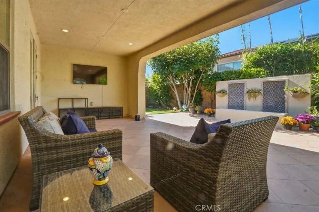 65 Rolling Green, Irvine, CA 92620