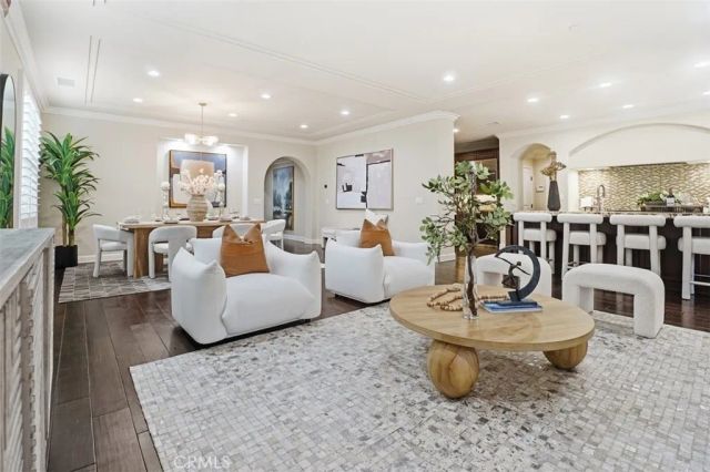 65 Rolling Green, Irvine, CA 92620