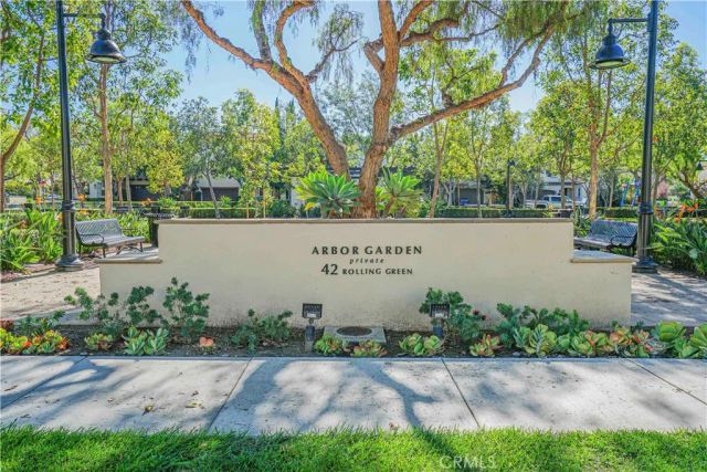 65 Rolling Green, Irvine, CA 92620