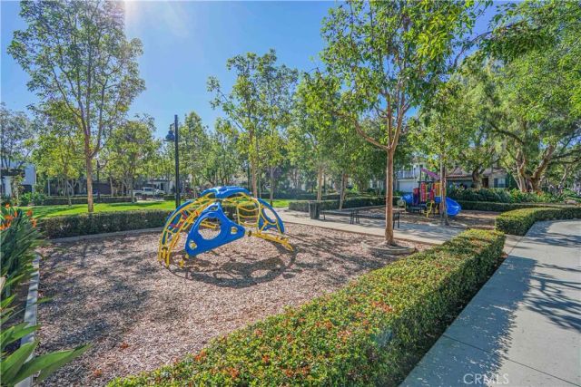 65 Rolling Green, Irvine, CA 92620