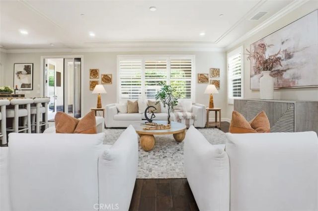 65 Rolling Green, Irvine, CA 92620