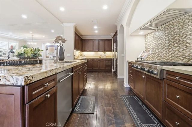 65 Rolling Green, Irvine, CA 92620