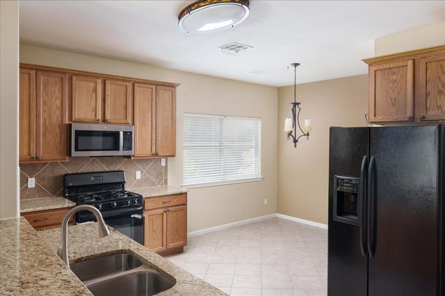 1918 Barnett DR, Cedar Park, TX 78613