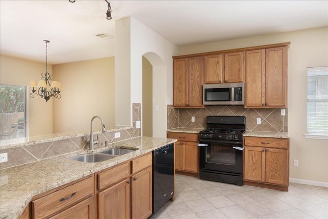 1918 Barnett DR, Cedar Park, TX 78613