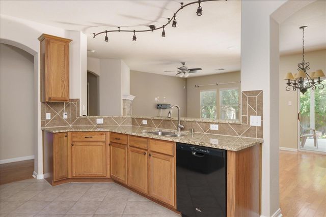 1918 Barnett DR, Cedar Park, TX 78613