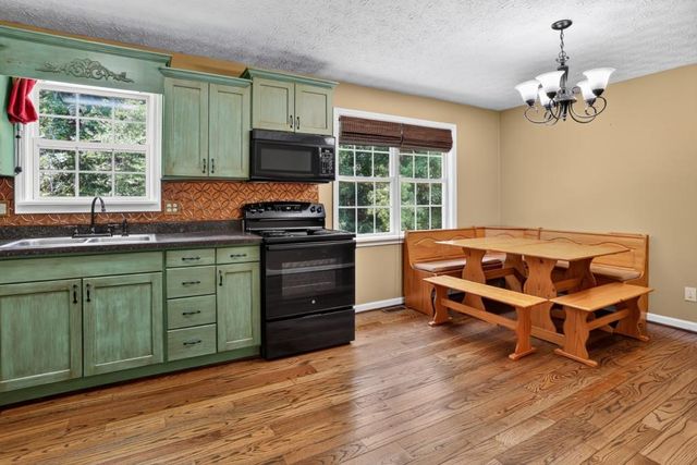 742 Highway 101 S, Temple, GA 30179