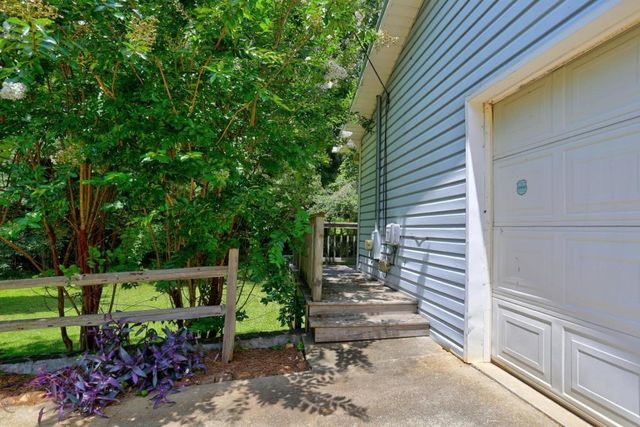 742 Highway 101 S, Temple, GA 30179