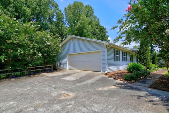 742 Highway 101 S, Temple, GA 30179