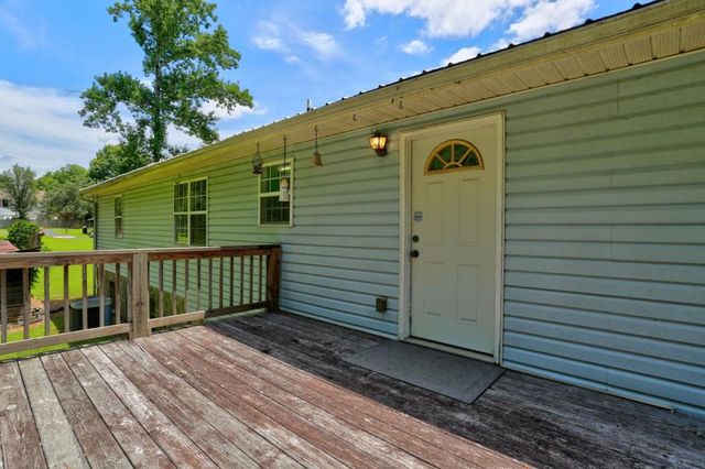 742 Highway 101 S, Temple, GA 30179