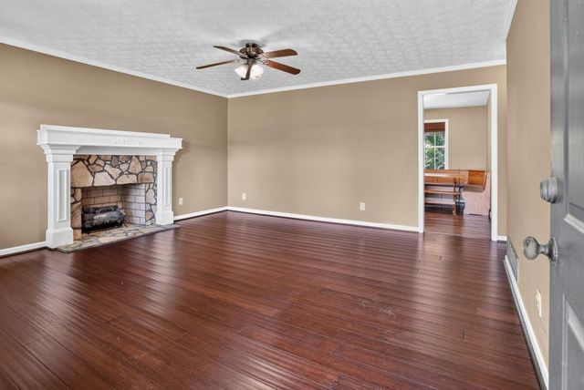 742 Highway 101 S, Temple, GA 30179