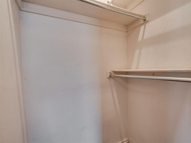 813 N Parkview Circle, Oklahoma City, OK 73170