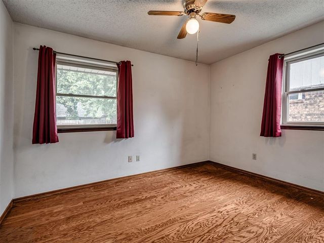 813 N Parkview Circle, Oklahoma City, OK 73170