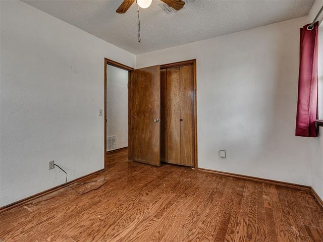 813 N Parkview Circle, Oklahoma City, OK 73170
