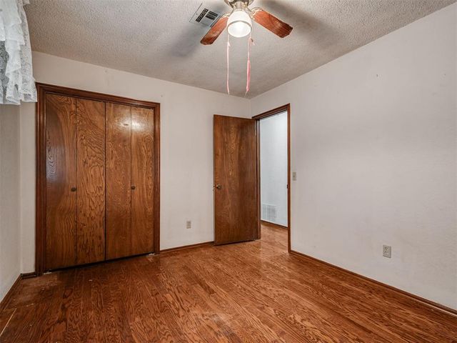 813 N Parkview Circle, Oklahoma City, OK 73170