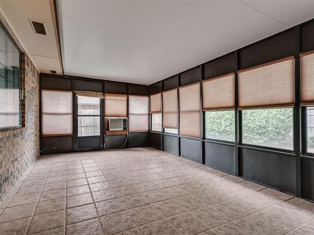 813 N Parkview Circle, Oklahoma City, OK 73170