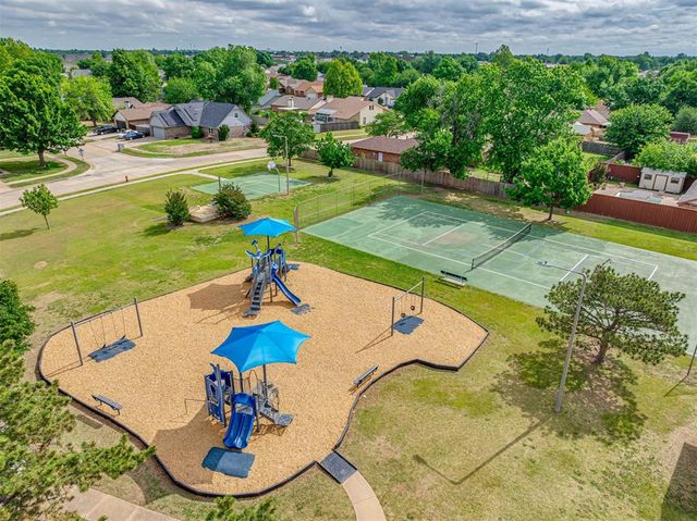 813 N Parkview Circle, Oklahoma City, OK 73170
