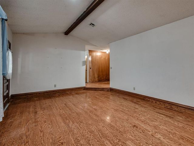 813 N Parkview Circle, Oklahoma City, OK 73170