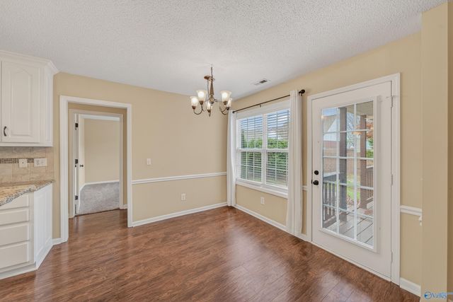 212 Chestnut Oak Circle, Owens Cross Roads, AL 35763