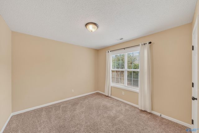 212 Chestnut Oak Circle, Owens Cross Roads, AL 35763