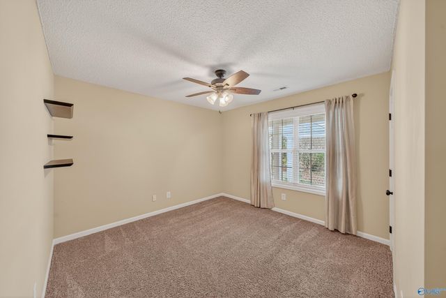 212 Chestnut Oak Circle, Owens Cross Roads, AL 35763