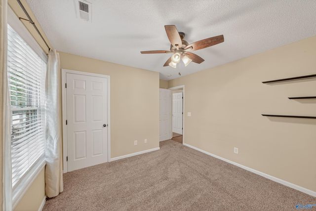 212 Chestnut Oak Circle, Owens Cross Roads, AL 35763