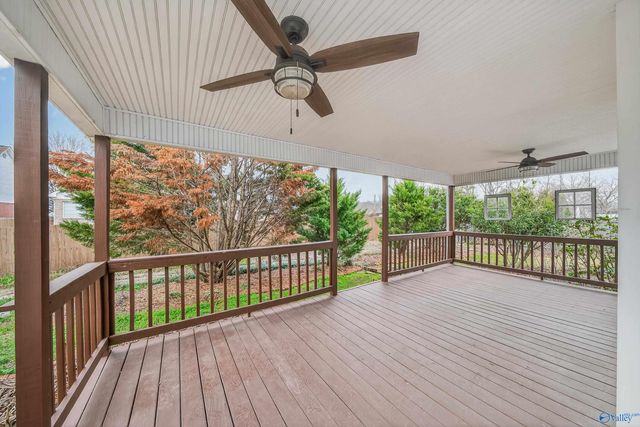 212 Chestnut Oak Circle, Owens Cross Roads, AL 35763