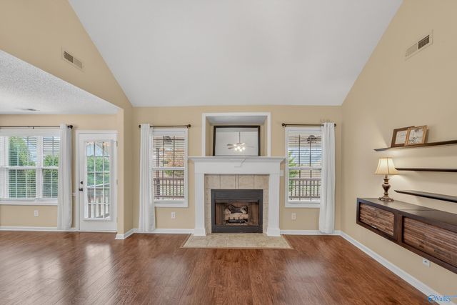 212 Chestnut Oak Circle, Owens Cross Roads, AL 35763