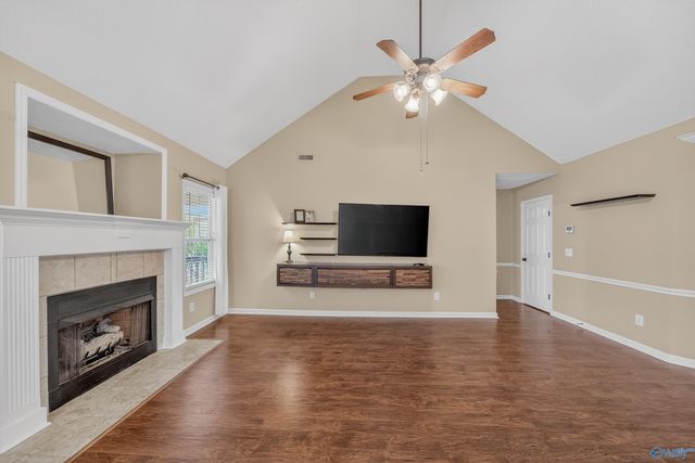 212 Chestnut Oak Circle, Owens Cross Roads, AL 35763