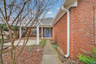 212 Chestnut Oak Circle, Owens Cross Roads, AL 35763