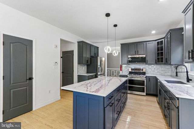 7 LONGFELLOW LN, Hainesport, NJ 08036