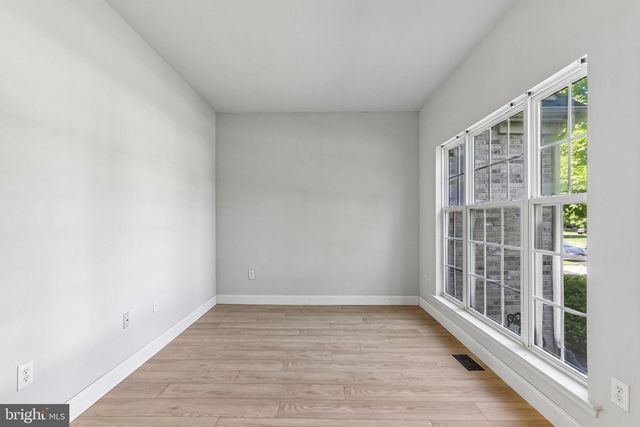 7 LONGFELLOW LN, Hainesport, NJ 08036