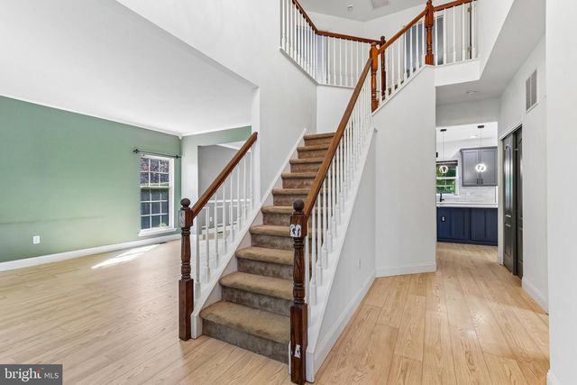 7 LONGFELLOW LN, Hainesport, NJ 08036