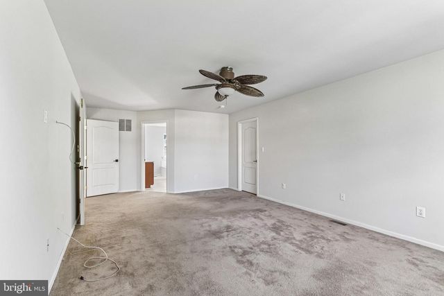 7 LONGFELLOW LN, Hainesport, NJ 08036