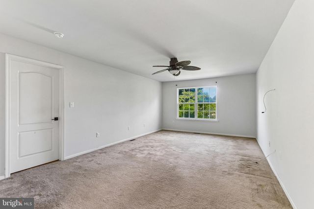 7 LONGFELLOW LN, Hainesport, NJ 08036