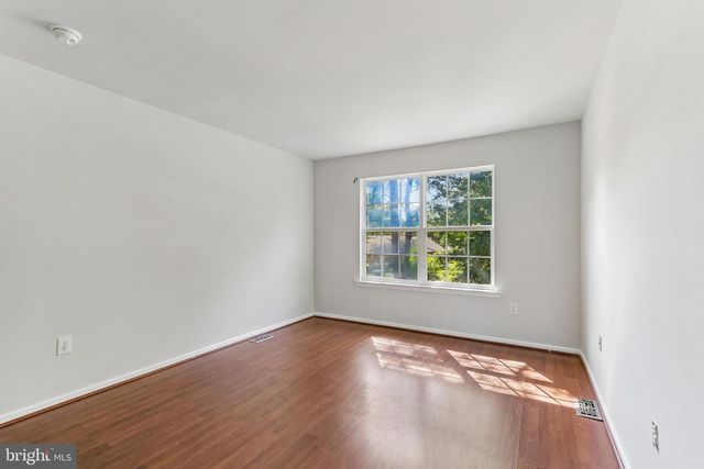 7 LONGFELLOW LN, Hainesport, NJ 08036