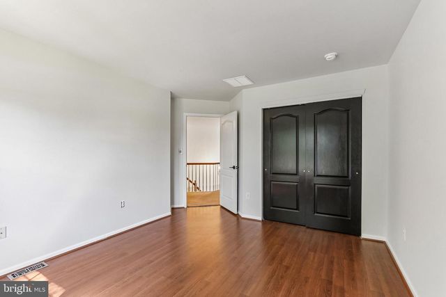 7 LONGFELLOW LN, Hainesport, NJ 08036