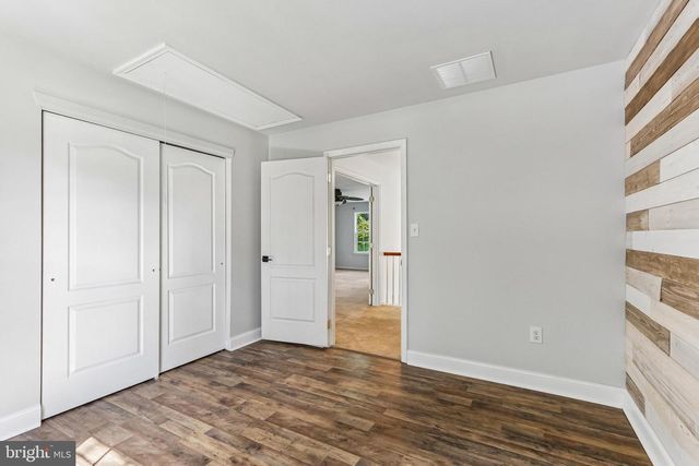 7 LONGFELLOW LN, Hainesport, NJ 08036