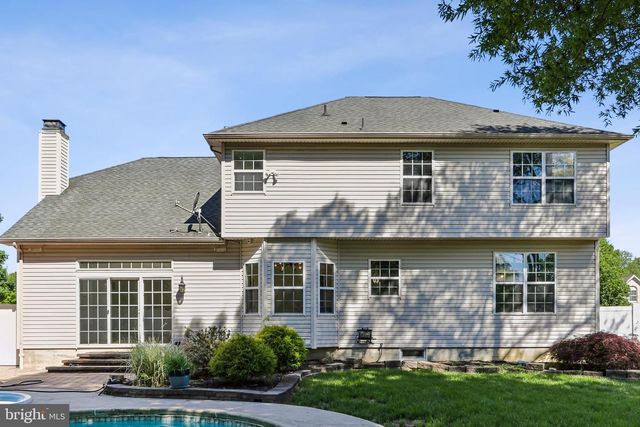 7 LONGFELLOW LN, Hainesport, NJ 08036