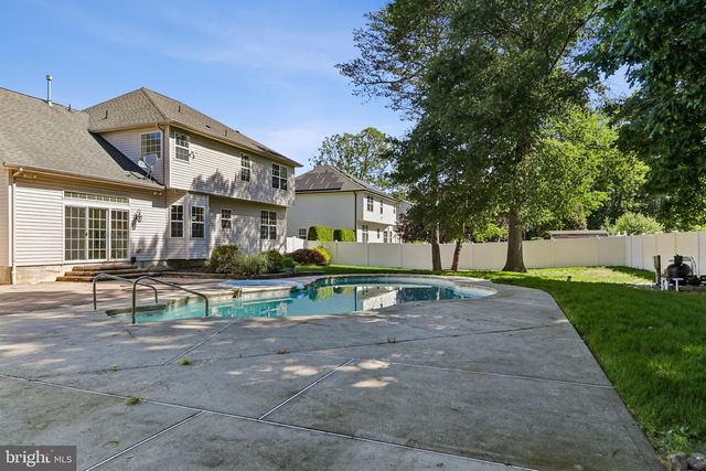 7 LONGFELLOW LN, Hainesport, NJ 08036