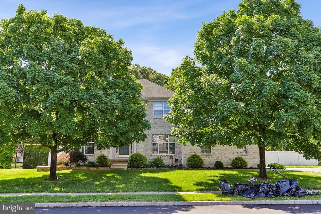 7 LONGFELLOW LN, Hainesport, NJ 08036