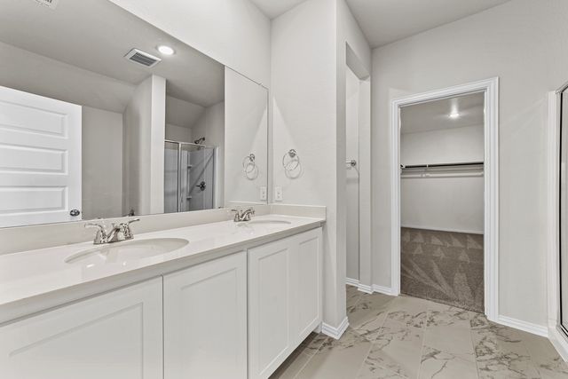 555 Forest Haven Drive, Van Alstyne, TX 75495